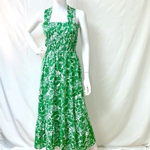 🎉NWOT Green and white floral maxi dress🎉